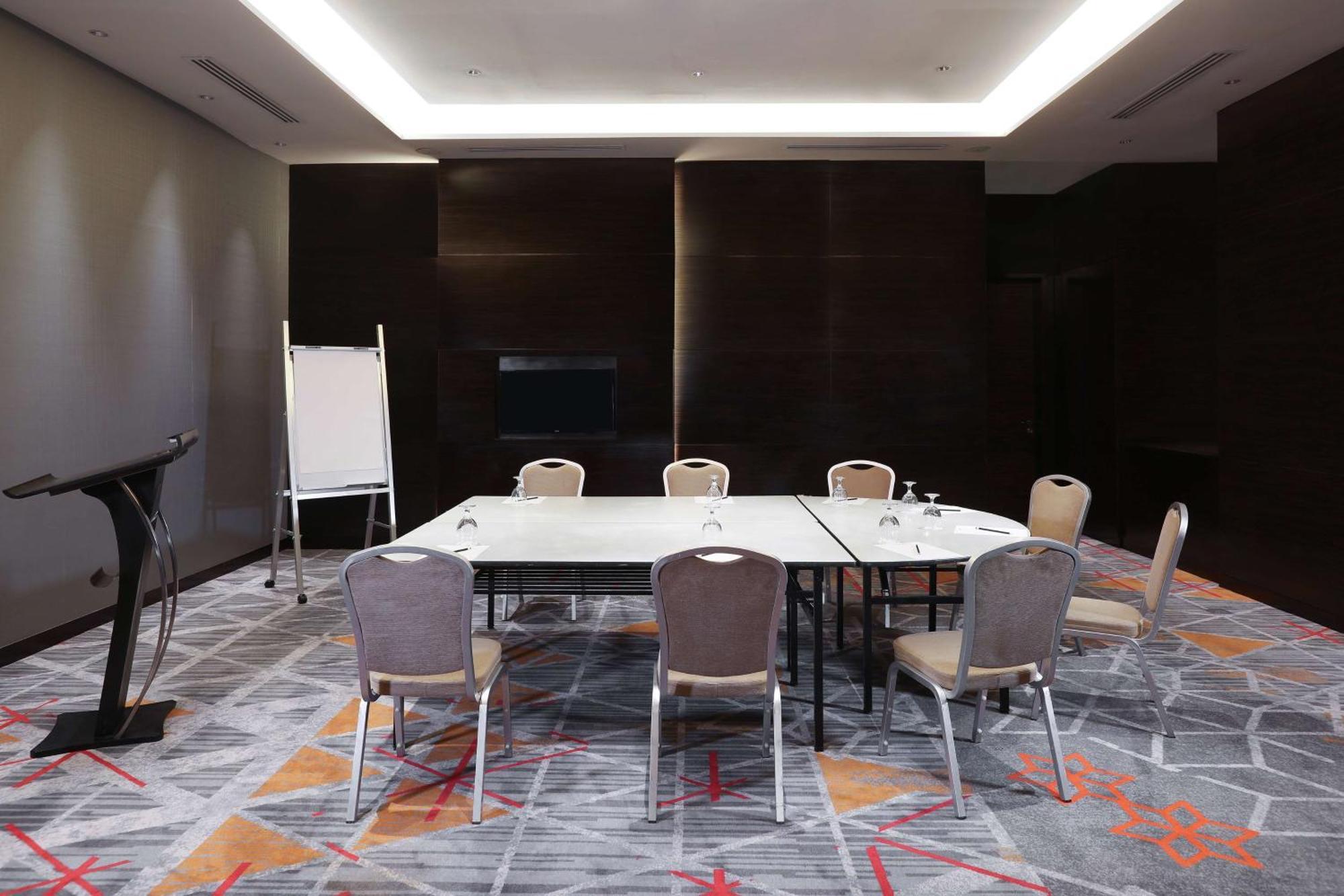 Radisson Blu Cebu Hotel Exterior photo Meeting room