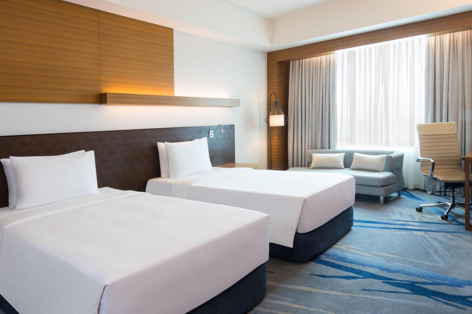 Radisson Blu Cebu Hotel Exterior photo Deluxe Room